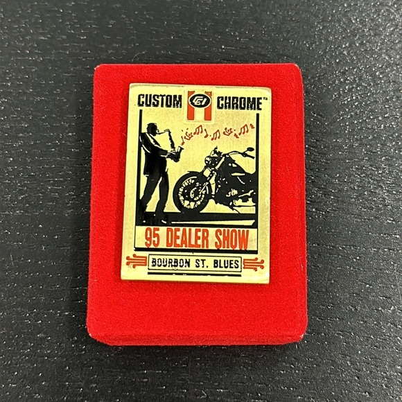 Vintage 1995 New Orleans Custom Chrome Dealer Show Pin - Picture 1 of 4